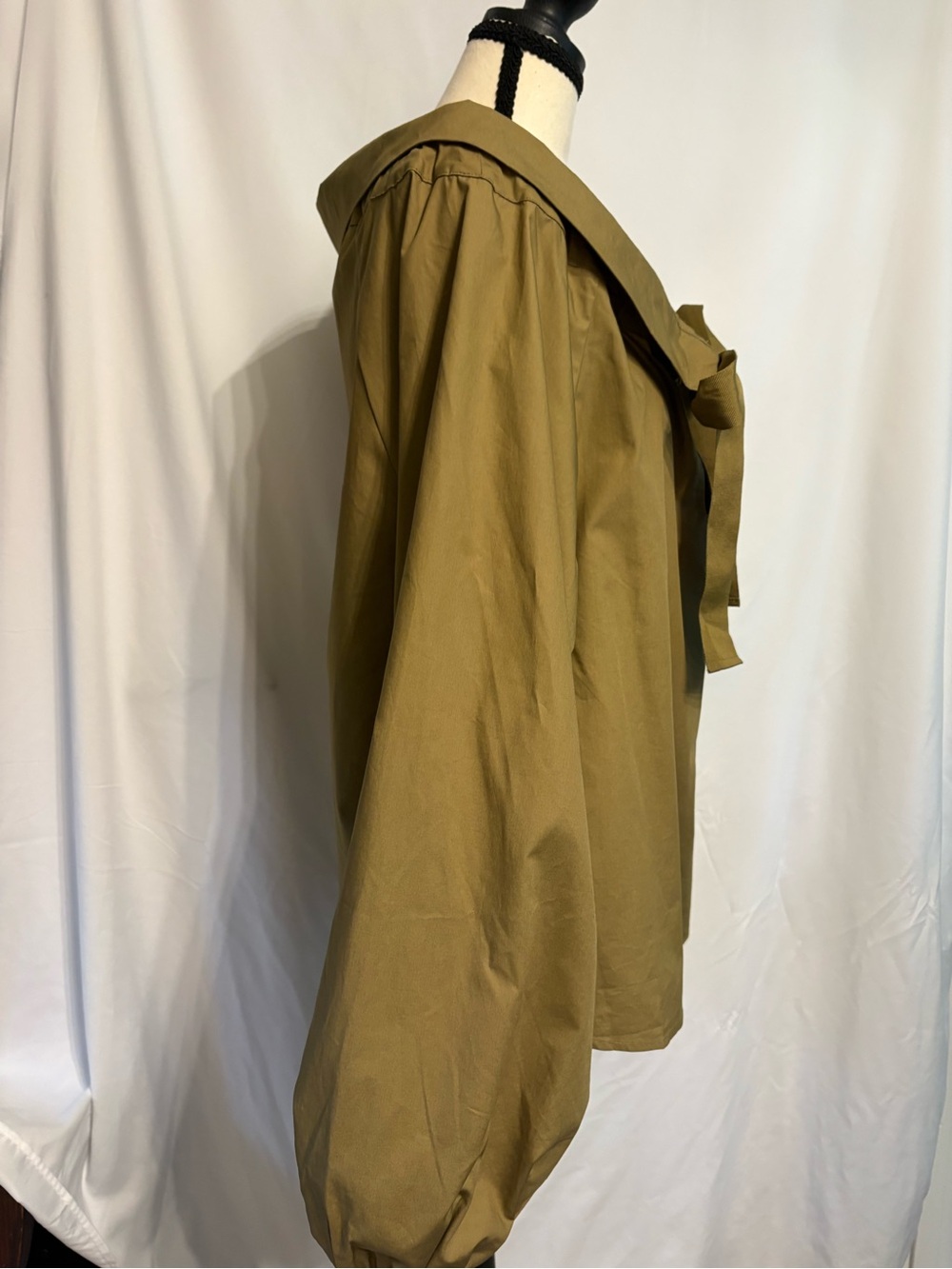 Free Assembly Tie -Neck Off-Shoulder Blouse in Olive Green SZ M Crisp Cotton. - Picture 3 of 9